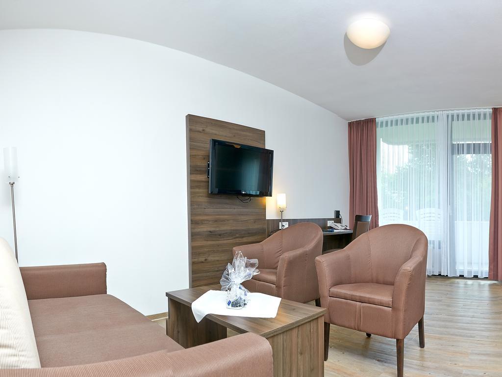 Hotel Moselpark Bernkastel-Kues Exterior photo